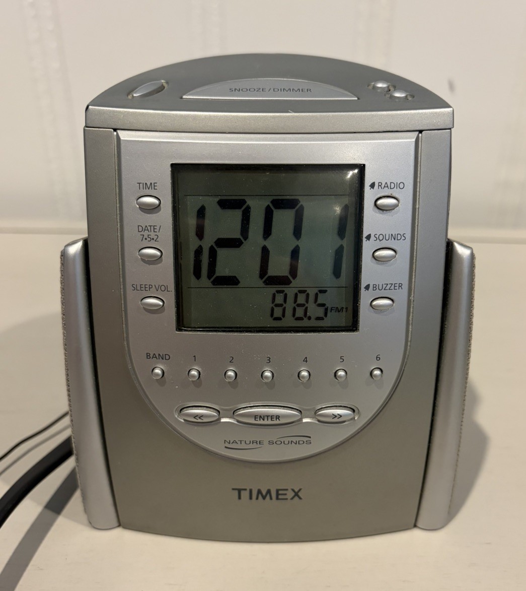 Timex T 309 T Nature Sounds AM/FM Radio Alarm Clock 6 Preset Wake Sleep Buzzer