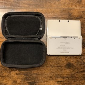 Nintendo 3DS Original White Handheld Console w/ Blue Carrying Case NTSC-J Japan