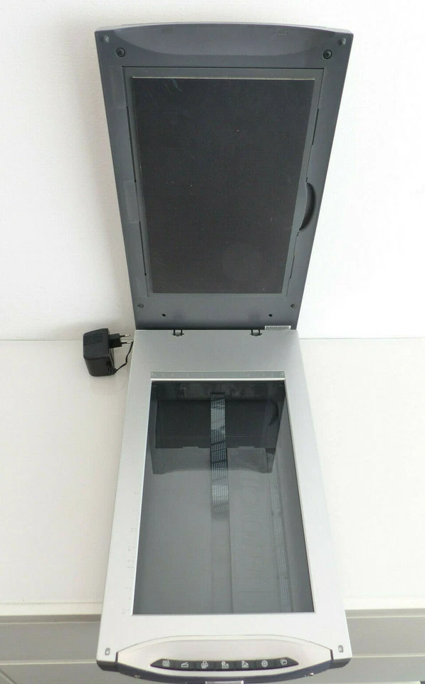 Microtek Scanmaker i700 Scanner Flachbettscanner gebraucht - Bild 4 von 4