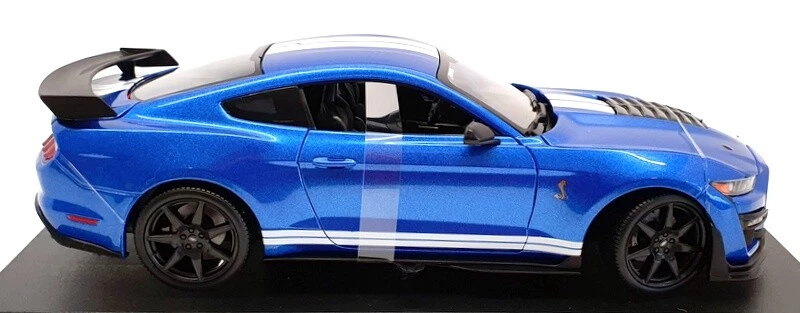 Maisto 1/18 Scale Model Car 46629 - 2020 Mustang Shelby GT500 - Blue - Image 3 of 4