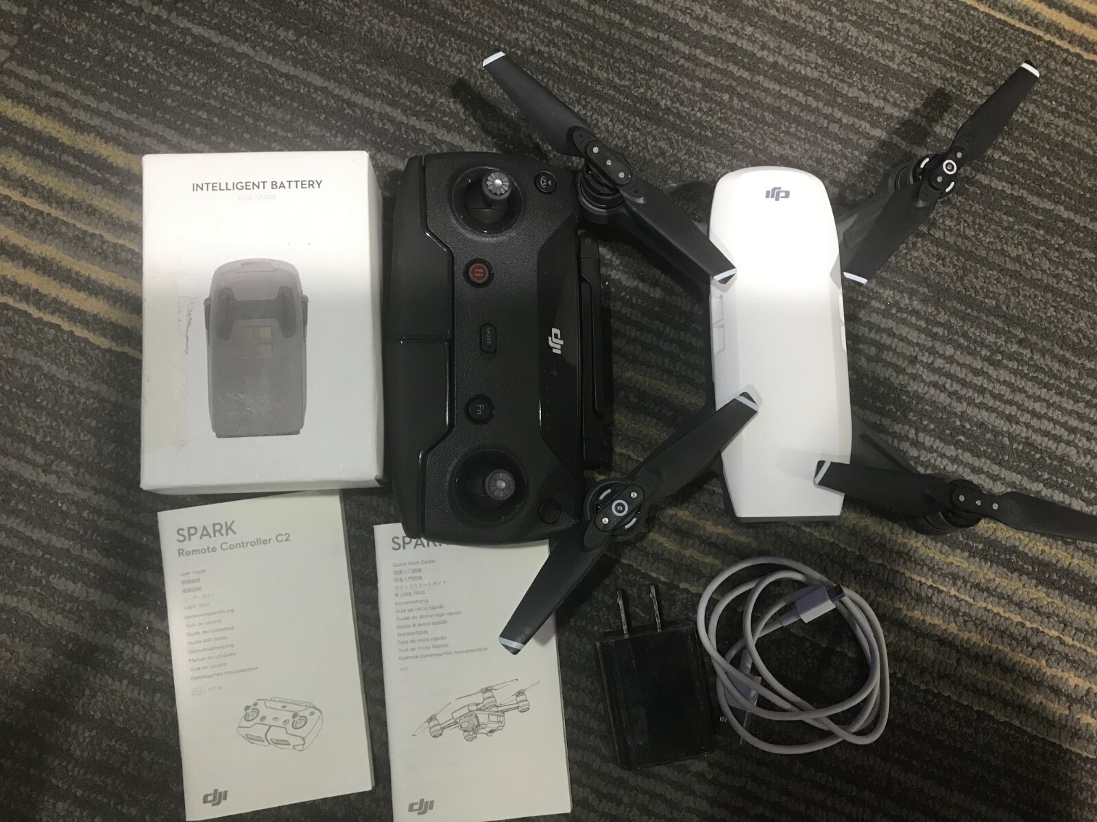 DJI SPARK DRONE + CONTROLLER (WHITE) Gimbal TESTED  WORKING WITH WORKIG BATTERY)-image