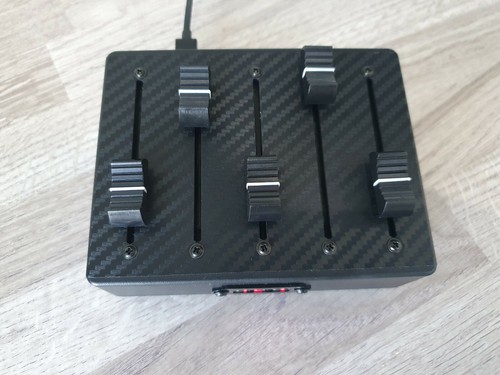 USB and DIN MIDI Controller 5 Faders programmable CC#/Range DAW/SYNTH - Picture 3 of 14
