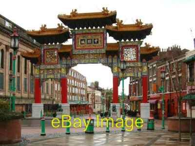Foto 6x4 The Imperial Arch, China Town, Liverpool Der aktuelle Standort f c2003