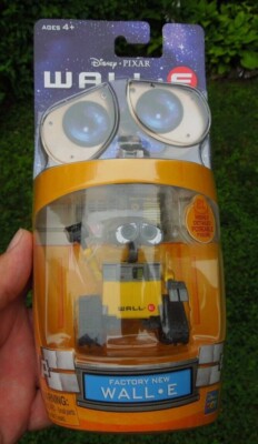 Still Sealed Disney Pixar WALL-E 2.5'' Figure New Think Way Toys