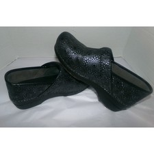 Dansko XP Pro Black Iridescent Floral Medallion Leather Clogs Womens 40