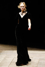 ALEXANDER MCQUEEN 2006 Runway Widows of Culloden black velvet gown IT40 S