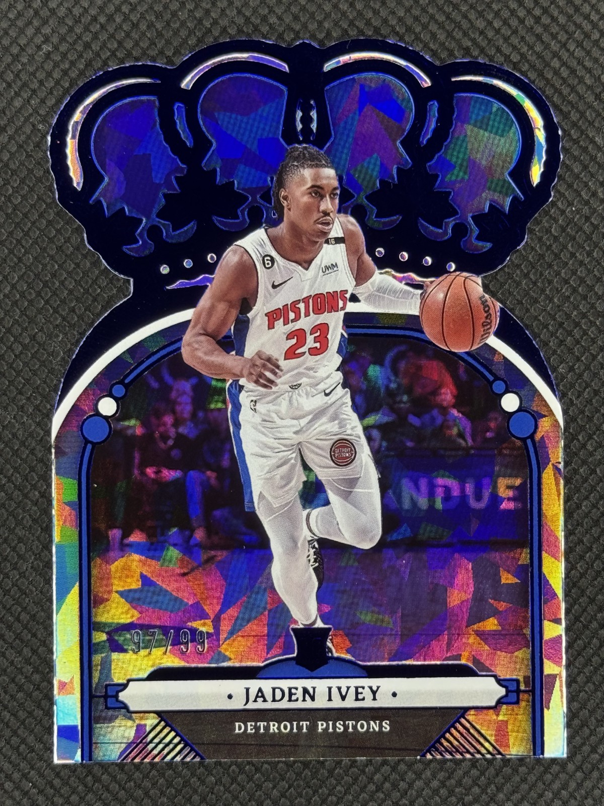 2022-23 Panini Crown Royale - Jaden Ivey #24 Blue Crystal /99 (RC)