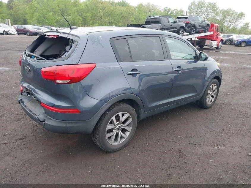 Used Washer Fluid Reservoir fits: 2014 Kia Sportage w/o fluid level sensor Grade - Imagem 4 de 4