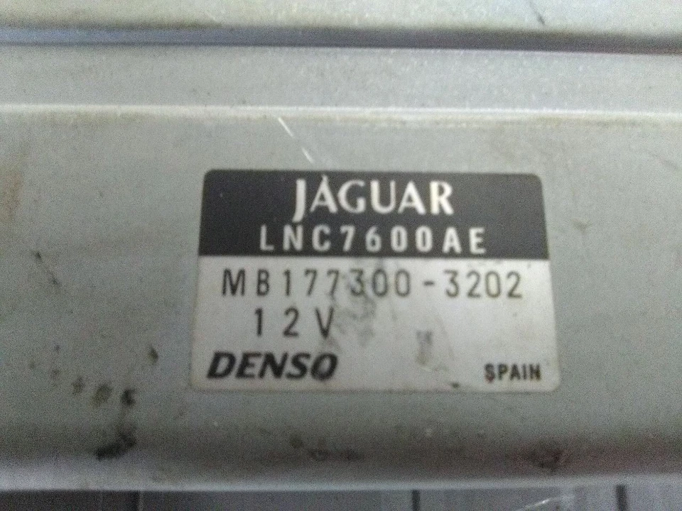 98-03 Jaguar XJ8 Chasis ECM Módulo de Temperatura AC Evaporador Montado  Foto 2 de 3