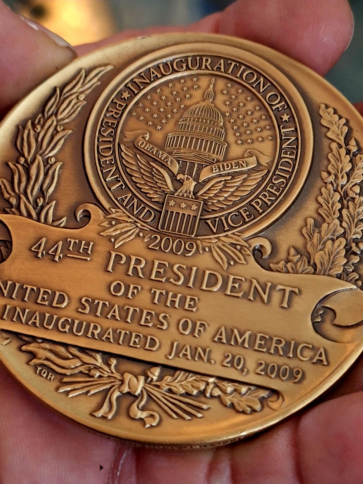 Official 2009 Presidential Inaugural  LARGE Medal for Barack Obama w/ C.O.A.