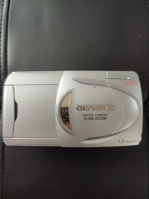 Olympus CAMEDIA D-460 Zoom 1.3MP Digital Camera - Silver