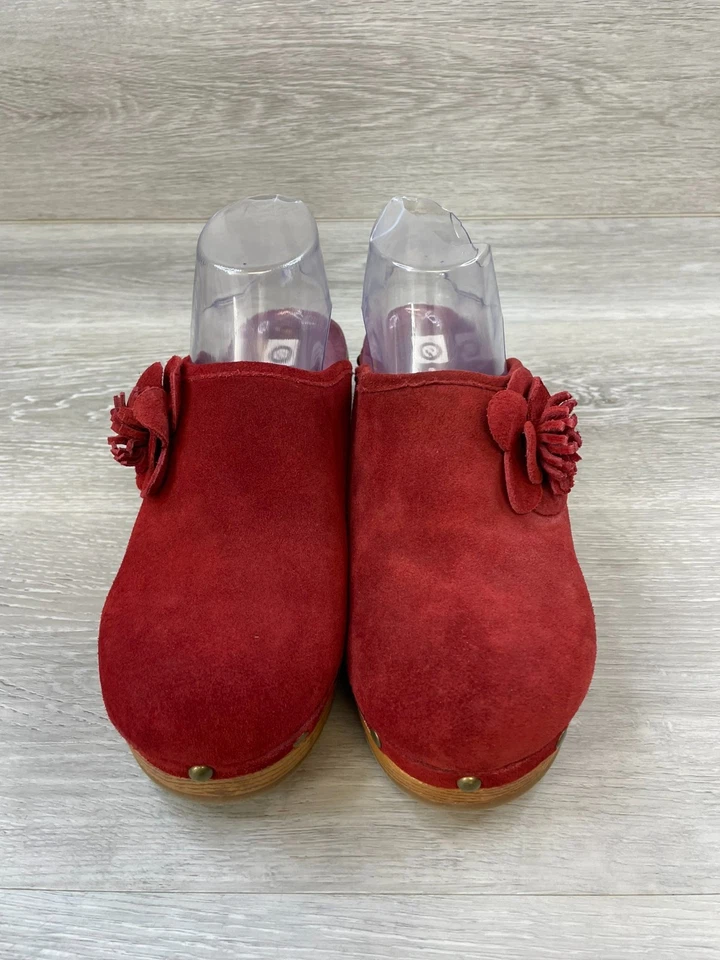 Zapatos cómodos Ellemenno Lizzie para mujer zueco mula vintage Y2K gamuza tachonada 9 rojos Foto 2 de 4