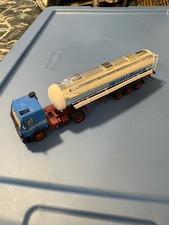 Herpa 1:87 (HO) scale Mercedes-Benz tanker tr...