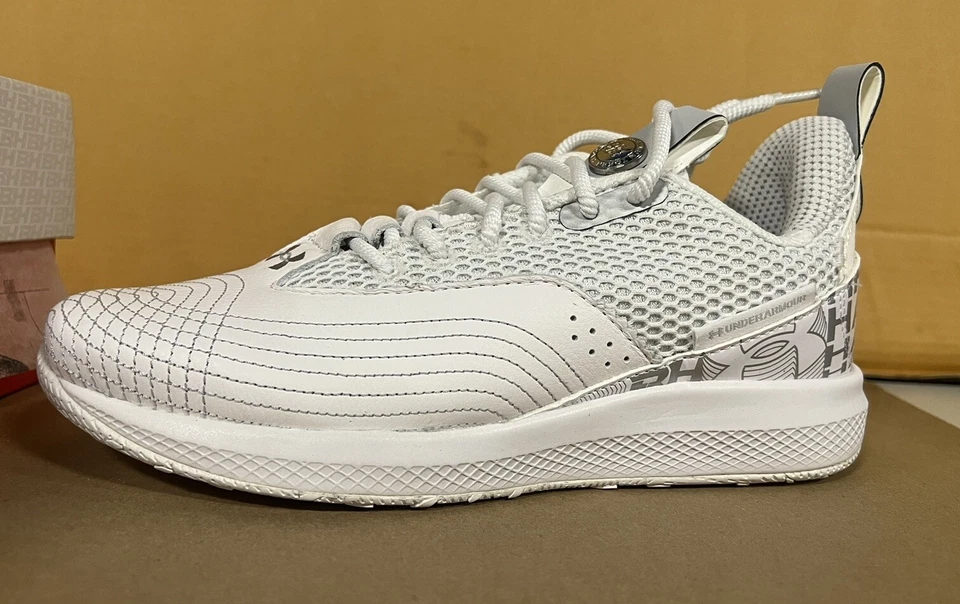 Zapatos de béisbol/softbol Under Armor UA Harper 7 Turf para hombre talla 8 3025586-100 Foto 3 de 4