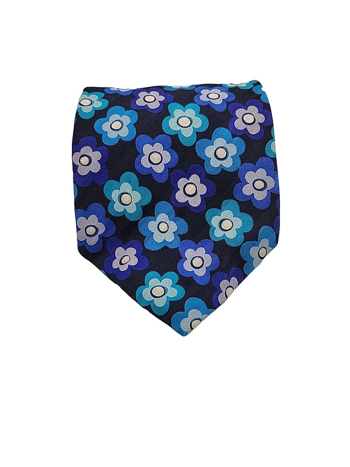 GAP Floral Tie 100% Silk Necktie 57" x 3.5" Made In The USA Navy Blues & White - Image 3 of 4