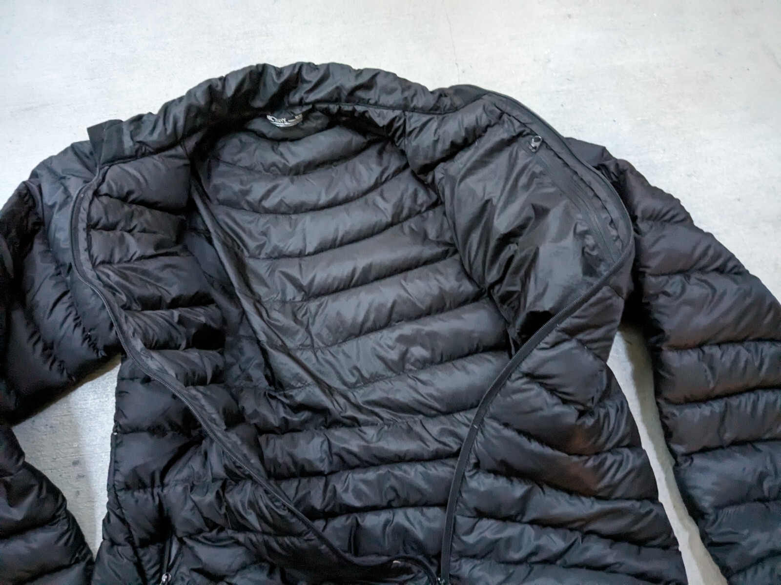 ARC'TERYX Cerium Lt Puffer Jacket Women's Medium Blac… Gem