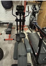 Life Fitness Cross Trainer