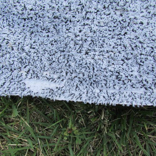 Chenille Throw Rug 42x26 Mid Century White Black Speckled Fringed Vintage 1960s - Picture 6 of 7