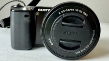 Imagen de Sony Alpha NEX-5 14.2MP Mirrorless Camera with lens