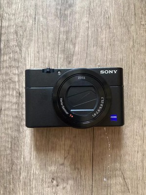 Sony Cyber-Shot DSC-RX100V RX100M5 Compact Digital Camera Flip