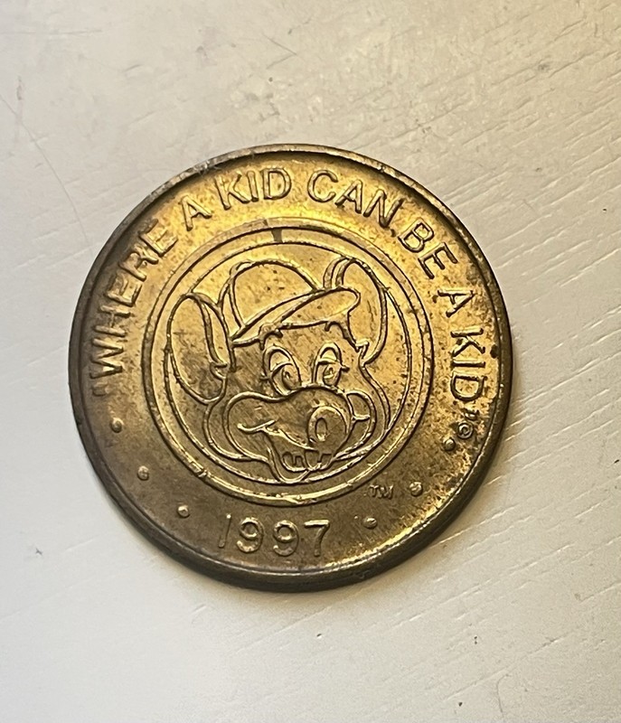 Chuck E Cheese Coin 1997