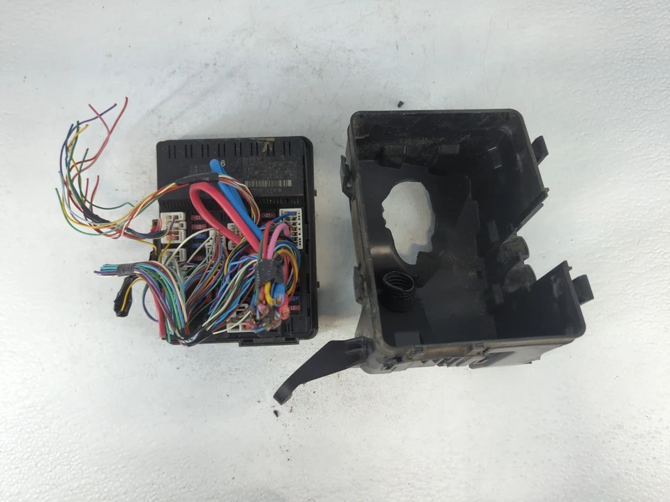 Nissan Altima 2015-2015 caja de fusibles caja de fusibles módulo de relé 284b7 3ts9e E198T Foto 2 de 4