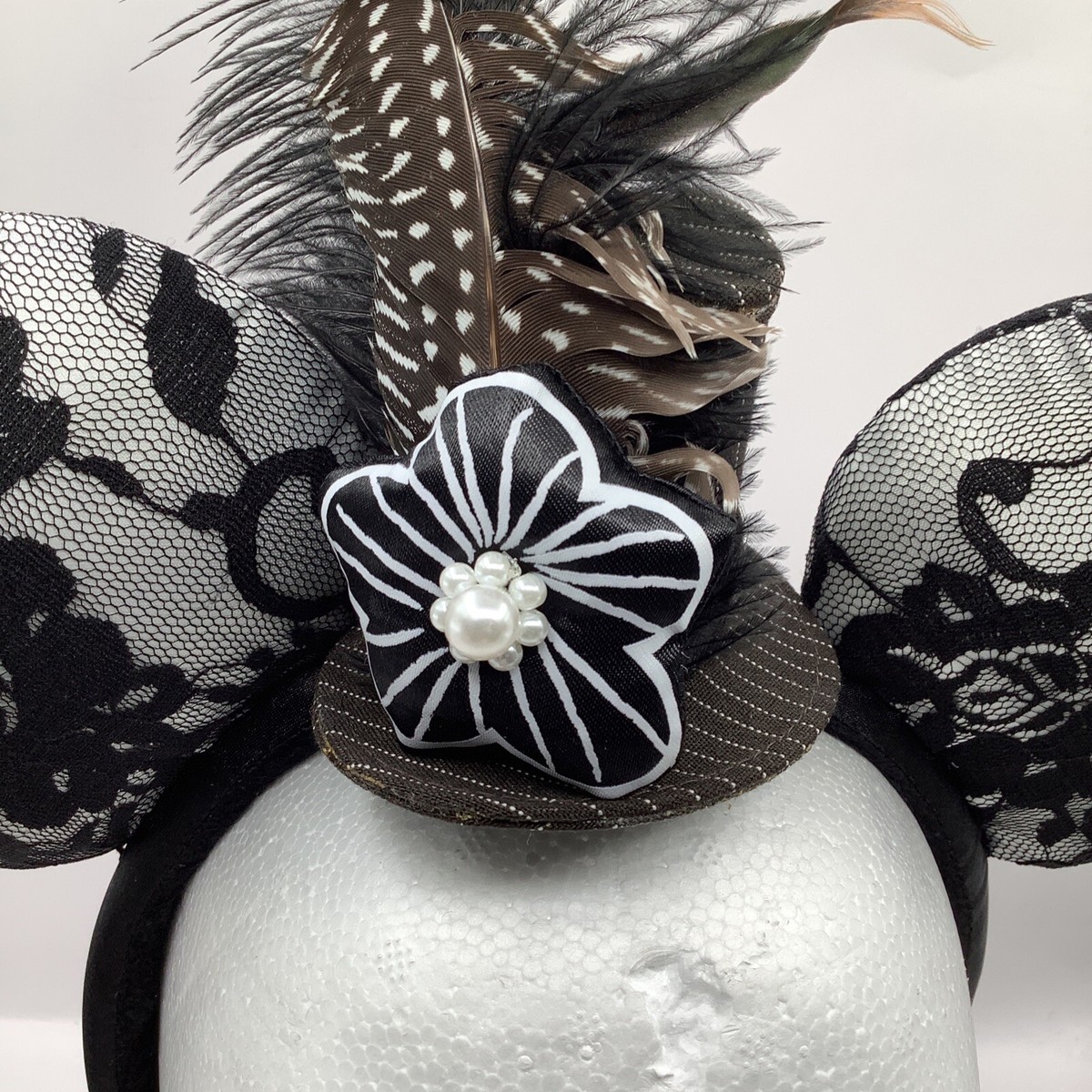 Headband Disney Parks Limited Lace Minnie Mouse Ears Resort  display picture 2