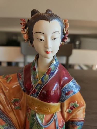 VTG 12" Chinese Wucai Porcelain Pottery Shi Wan Lady Fruit Basket Figurine - Picture 2 of 5