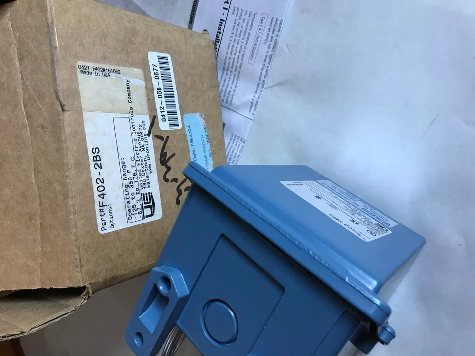 NEW UNITED ELECTRIC F402-2BS TEMPERATURE AC CONTROLS,-125-350 DEGREES ACC AC ,ET - Image 2 of 4