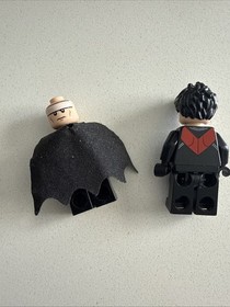 LEGO DC Batman II sh0085 Nightwing Red Eye Holes Chest Minifigure 76011