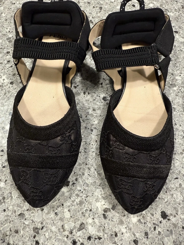 Sandalias Fendi Roma Niñas Hechas en Italia Vero Cuoio Talla 32 Usadas Muy Buenas Foto 2 de 4