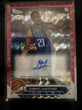 2023-24 Topps Chrome - Autographs Daniel Gafford #CG-DGA Red Geometric Refractor