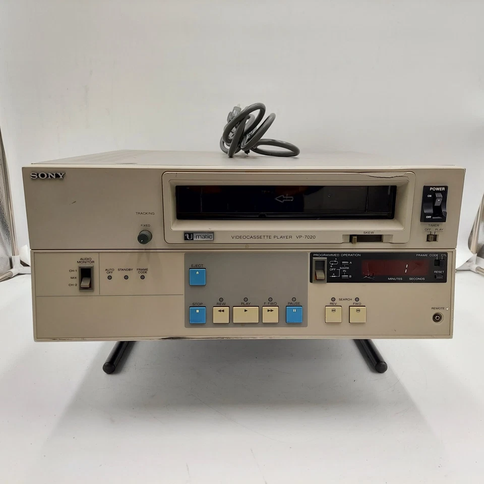 SONY NTSC VP-7020 U-MATIC PLAYER - Bild 2 von 4
