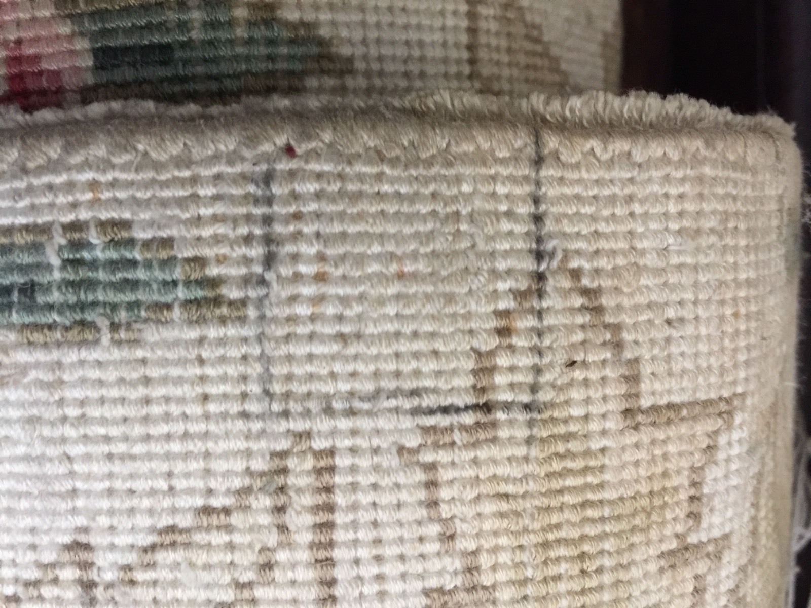 100% Silk Rug 9"x12.4" In Pristine Condition