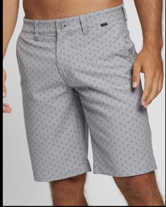 travis mathew flip flops