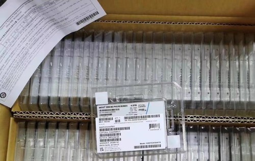 Intel SSD DC P4510 Series SSDPE2KX040T8 4TB U.2 NVMe PCIe 2.5" Solid State Drive - 第 3/4 張圖片
