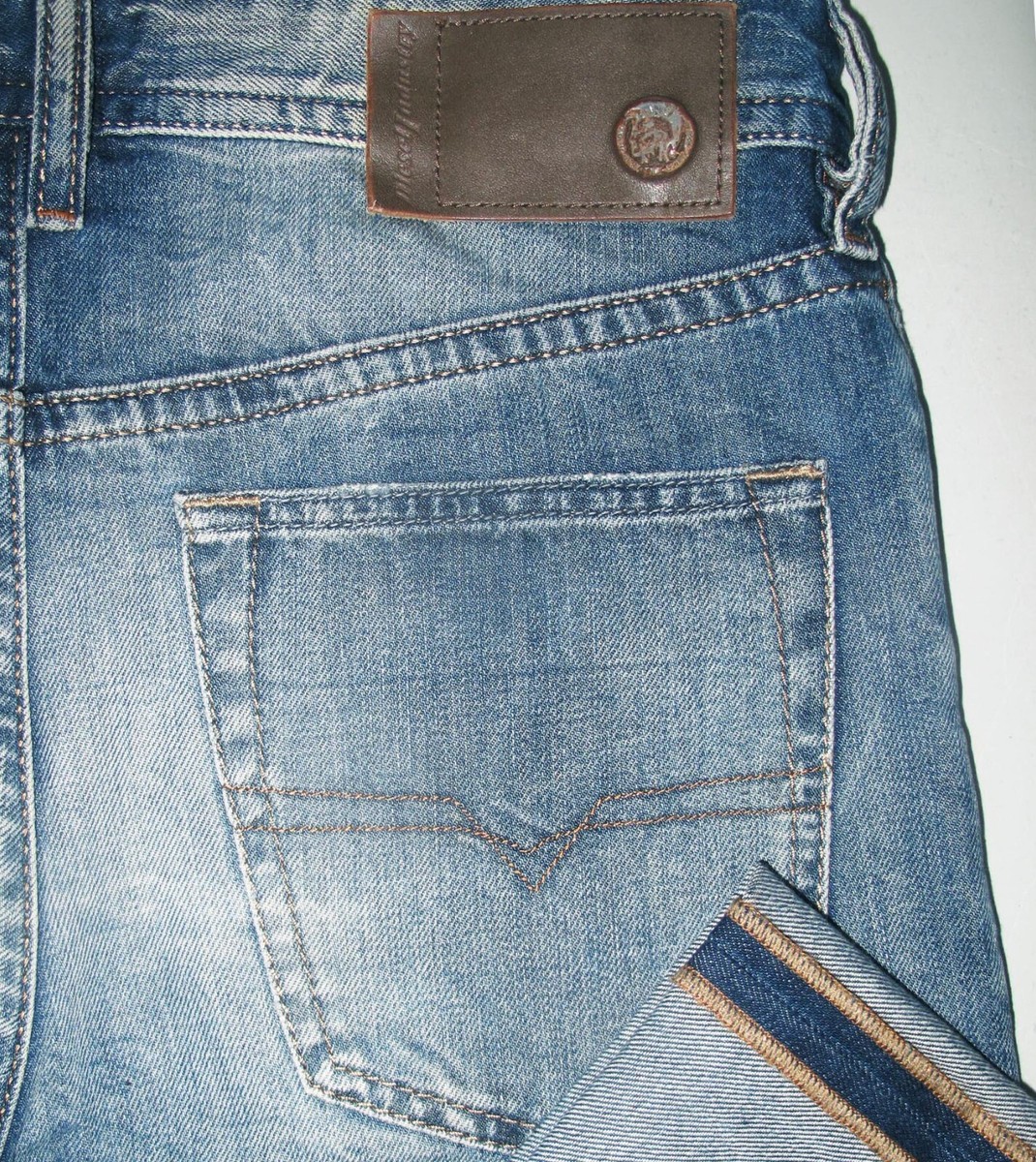 HOT AUTHENTIC Men's DIESEL BUSTER 849A Slim TAPERED BUTTON Denim