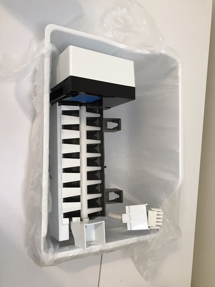 New Genuine OEM Electrolux Frigidaire Refrigerator Ice Maker IM116000