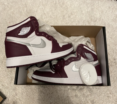 Size 5.5y - Jordan 1 Retro High OG Bordeaux