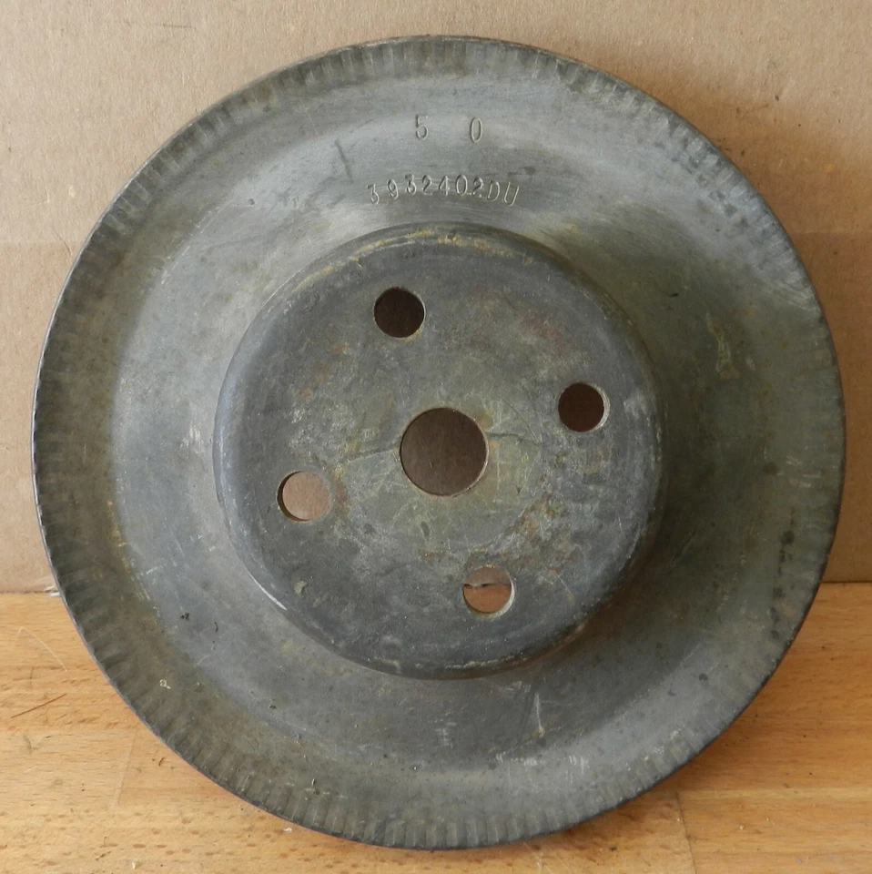 Chevrolet Vehicles 307 327 350 396 V8 1969 polea bomba de agua usada 3932402DU Foto 2 de 4