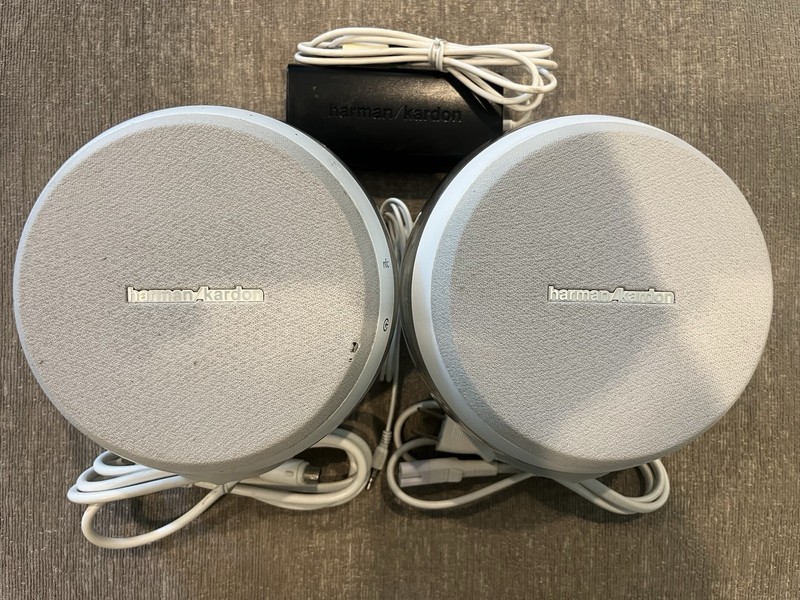 Harman/Kardon Nova Wireless Speakers Bluetooth Optical Analog Aux 3.5mm White