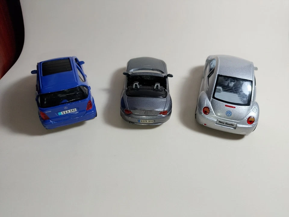 Lotto 3 Modellini Mercedes Classe A BMW Z4 Volkswagen New Beettle 1/36  Vedi Fot - Immagine 3 di 4