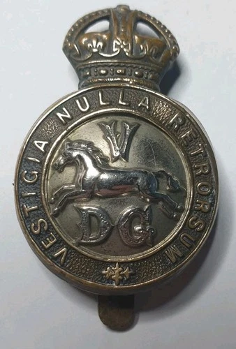 5th Dragoon Guards Cap Badge. Bimetal badge. 41mm x 28mm. WW1. Rear Slider Pin