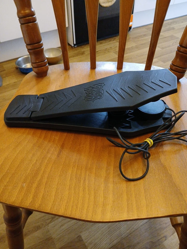 REDOCTANE GUITAR HERO KICK PEDAL FOR THE XBOX 360, NINTENDO Wii ETC..... - Image 4 of 4