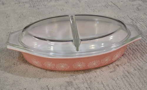 VINTAGE PYREX Pink Daisy 1.5 - 1 1/2 Quart Oval Divided Casserole Dish with Lid