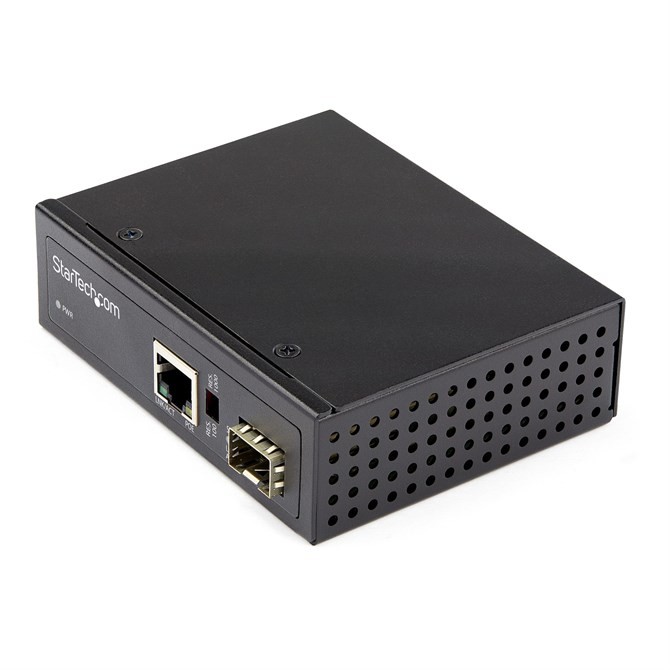 StarTech.com PoE+ Industrial Fiber to Ethernet Media Converter 60W - SFP to RJ45
