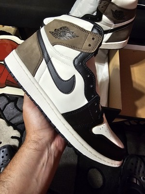 Jordan 1 Mocha Size 10  DS