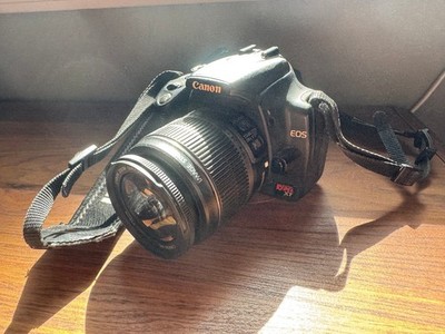 Canon Rebel XTi DSLR Camera with EF-S 18-55mm f/3.5-5.6 Lens - Black w/ Charger