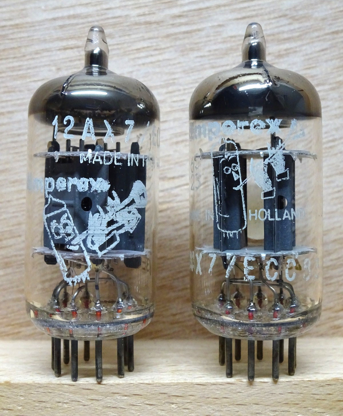2X: Amperex ECC83 PHILIPS made | NOS ✅ BUGLE BOY ! ribbed plates Tubes ( 12AX7 )