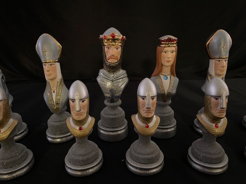 Richard the Lion-Hearted Chess Set Ceramic Bisque Hand Painted Rare 7.5" King - Picture 11 of 12
